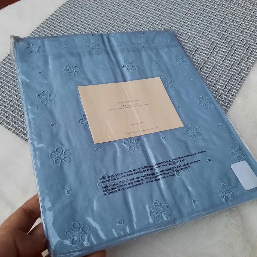 Pottery Barn Kids Eyelet Valance Tie Top Construction Baby Blue Nursery Gift